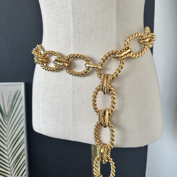 ST JOHN Custom Vintage Gold Tone Chain Belt Logo Hook RARE - Picture 6 of 12